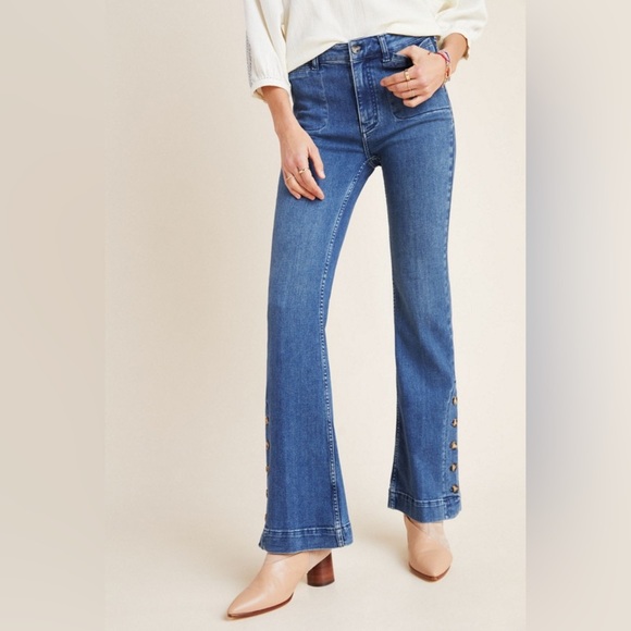 NWOT Pilcro High Rise Bootcut Button Hem in Medium Blue 33 - Picture 1 of 7